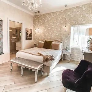 Dolce Santo Stefano Apartment